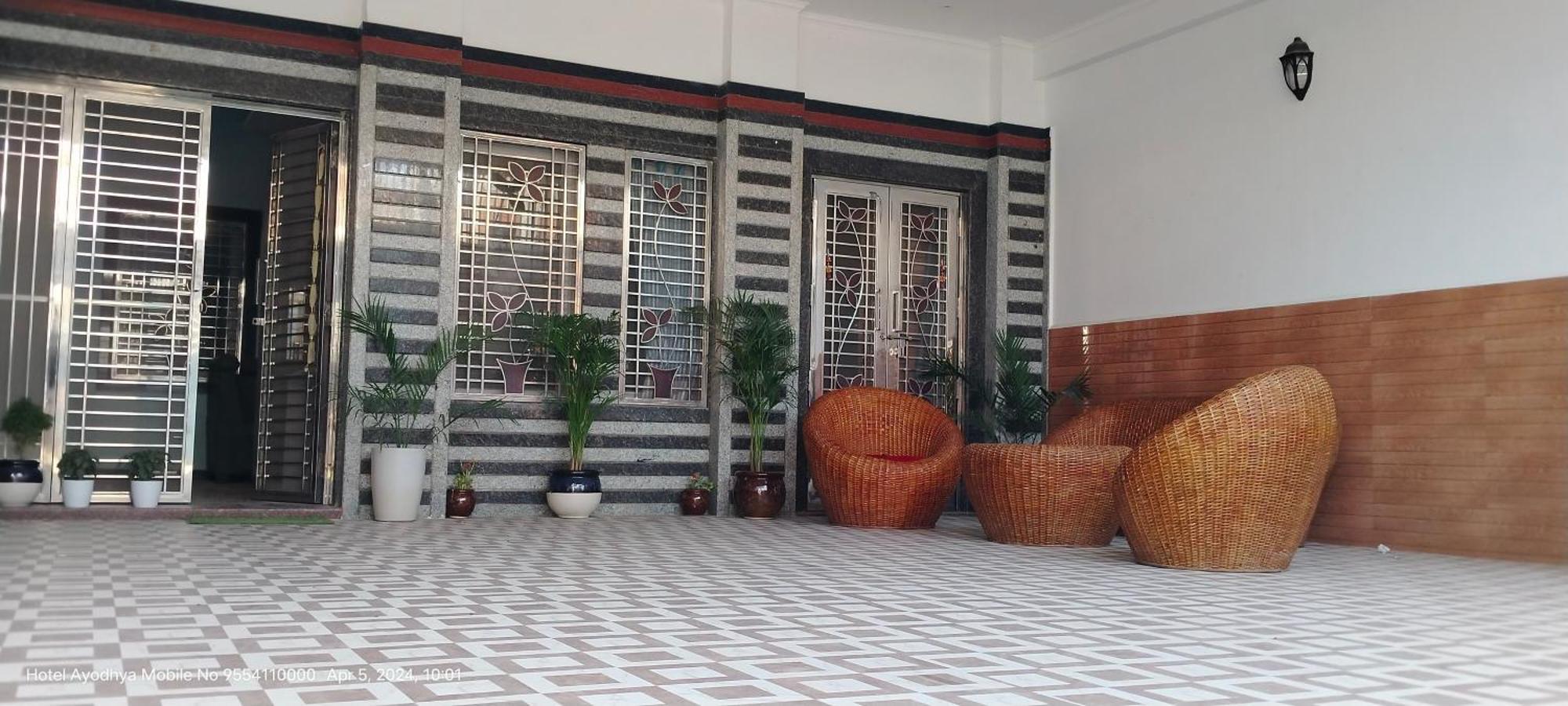 Hotel Ayodhya Paying Guest Экстерьер фото